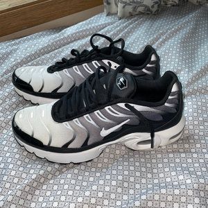 Nike Air Max 97 Kids. Can fit into a womens 9.5.